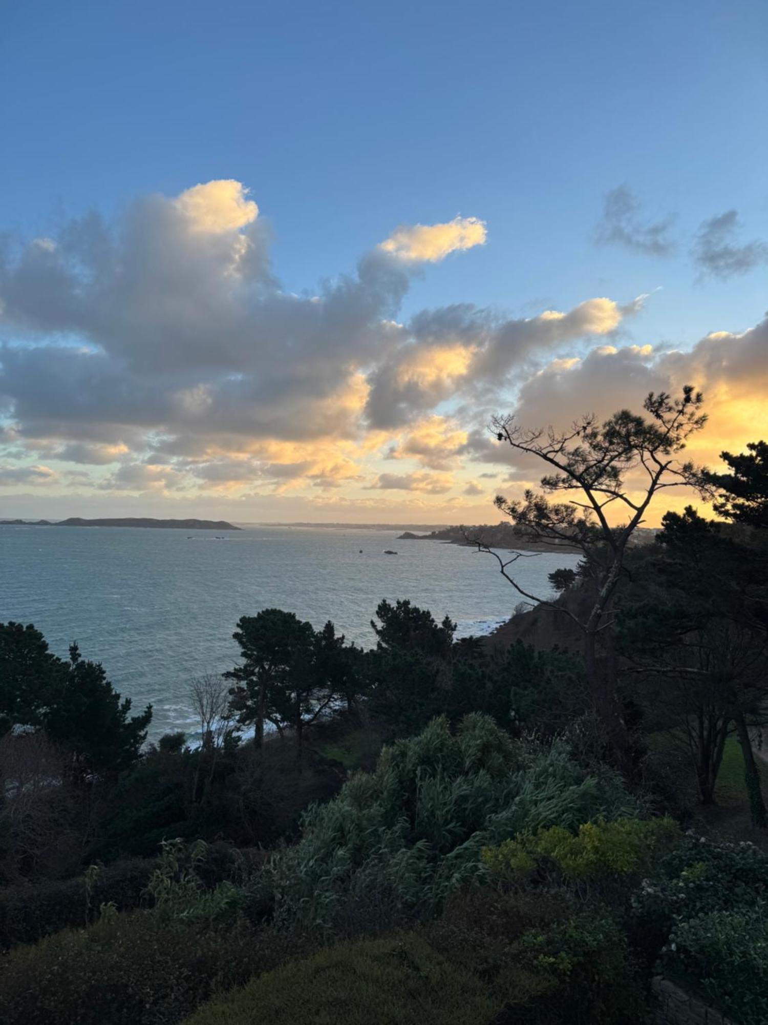 Maison Avec Vue Exceptionnelle Et Grand Jardin Perros-Guirec
